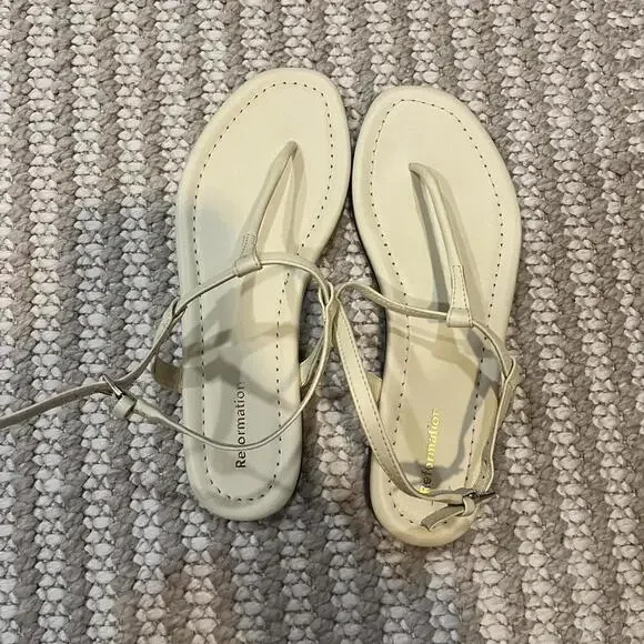 SOLD Reformation Thea Tstrap Sandal - Picture 3 of 7